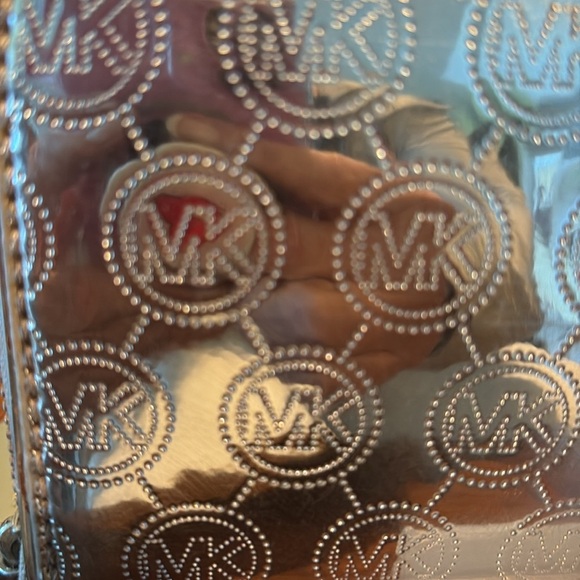 Michael Kors  wallet  long wallet  zippy wallet  leather  gold metallic monogram - Picture 11 of 17